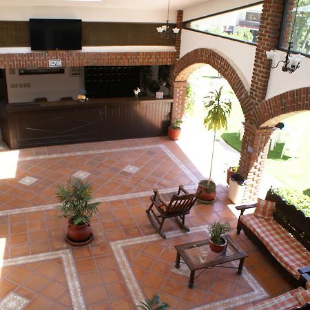 Hotel Los Sauces Villa Del Carbon Exterior photo