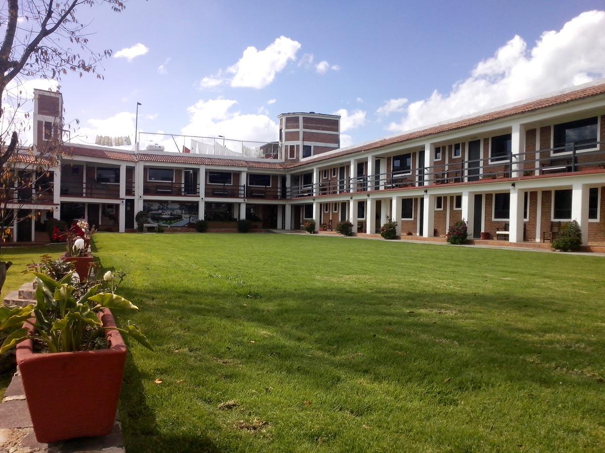 Hotel Los Sauces Villa Del Carbon Exterior photo